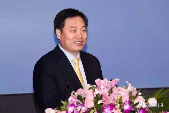 協鑫集團董事長朱共山：未來的汽車不再是代步工具，而是一個移動能源